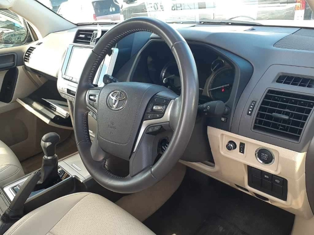 TOYOTA LAND CRUISER PRADO 2021