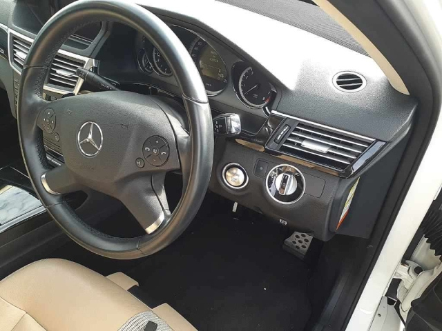 MERCEDES BENZ E CLASS 2011