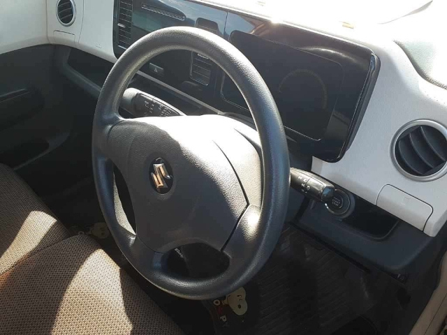 SUZUKI MRWAGON 2011