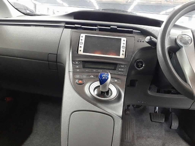 TOYOTA PRIUS 2010