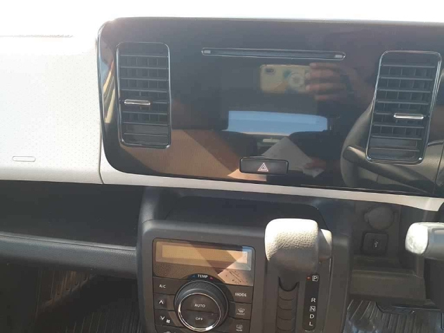 SUZUKI MRWAGON 2011