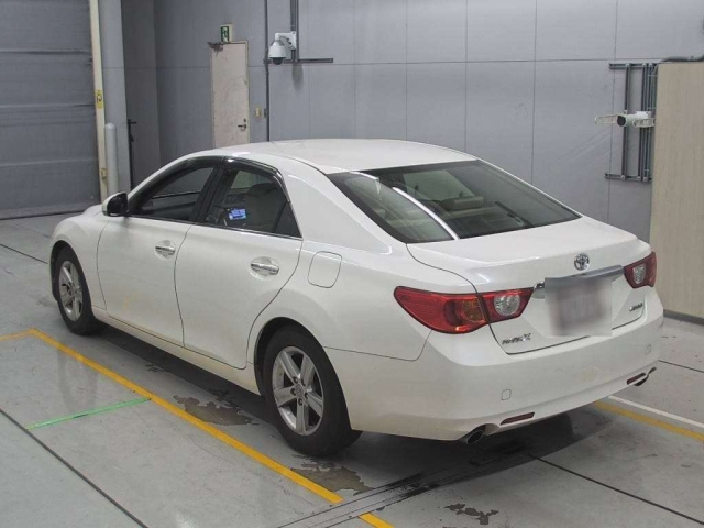 TOYOTA MARK X 2011