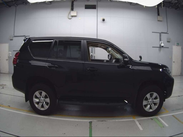 TOYOTA LAND CRUISER PRADO 2021
