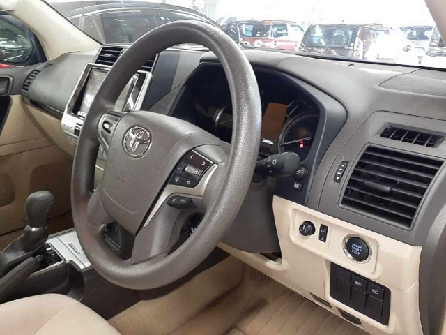TOYOTA LAND CRUISER PRADO 2021