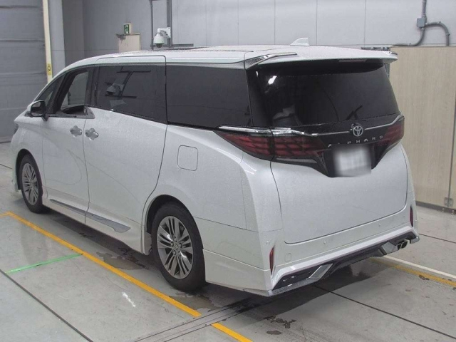 TOYOTA ALPHARD 2024