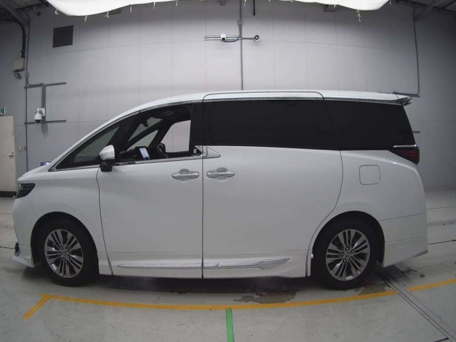 TOYOTA ALPHARD 2024