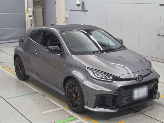 TOYOTA YARIS 2025