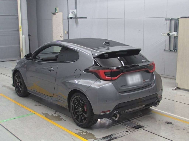 TOYOTA YARIS 2025
