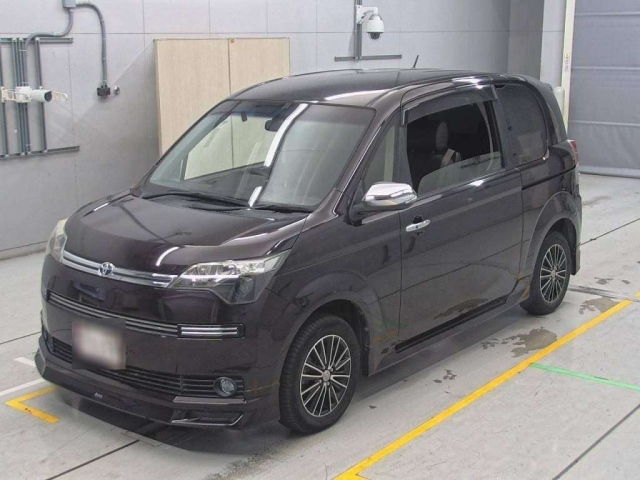 TOYOTA SPADE 2016