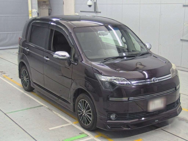 TOYOTA SPADE 2016