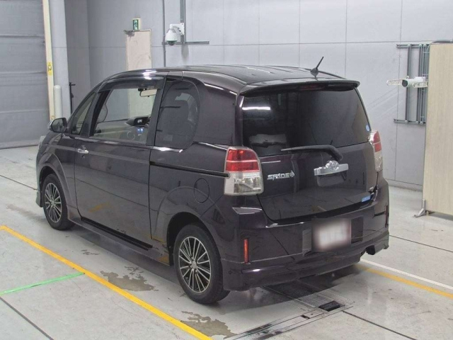TOYOTA SPADE 2016