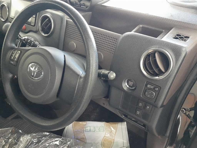 TOYOTA SPADE 2016