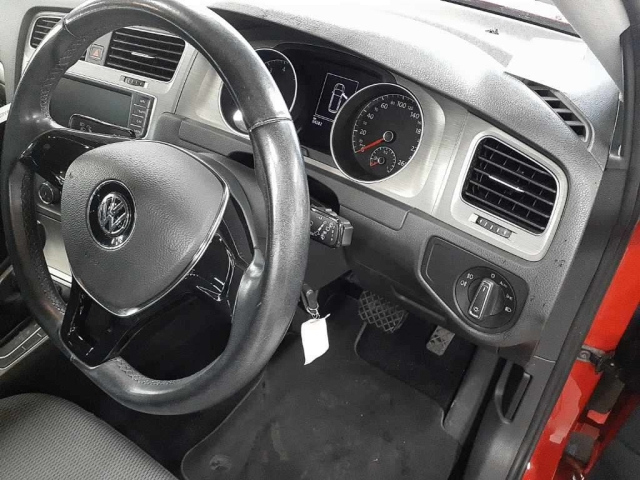 VOLKSWAGEN GOLF VARIANT 2014