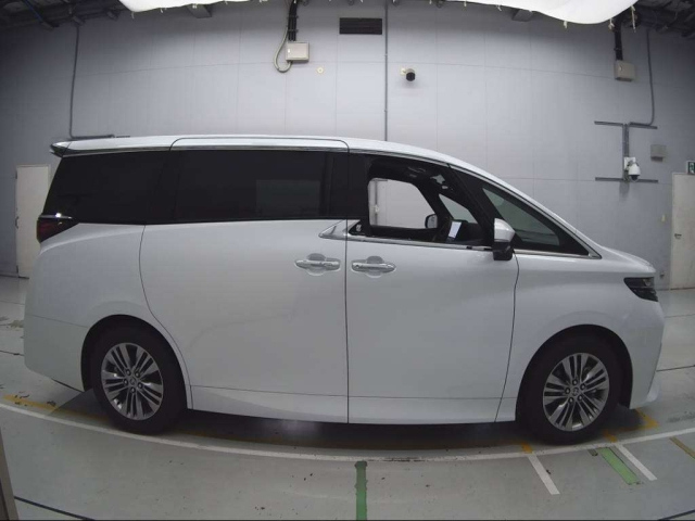 TOYOTA ALPHARD 2024