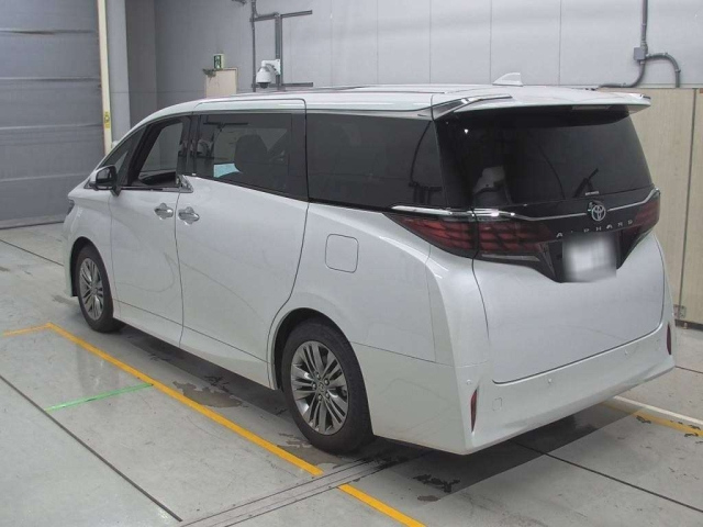 TOYOTA ALPHARD 2024