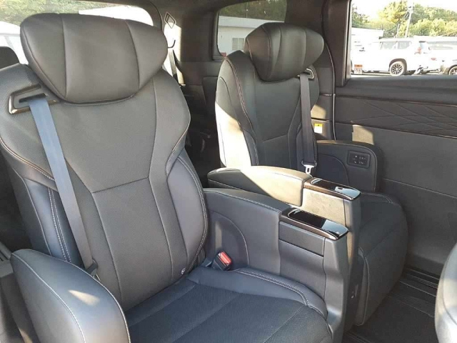 TOYOTA ALPHARD 2024