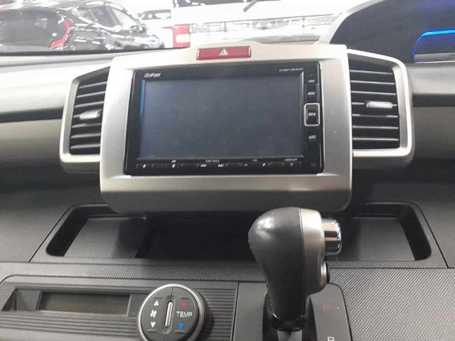 HONDA FREED 2012