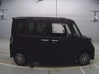 DAIHATSU TANTO 2017