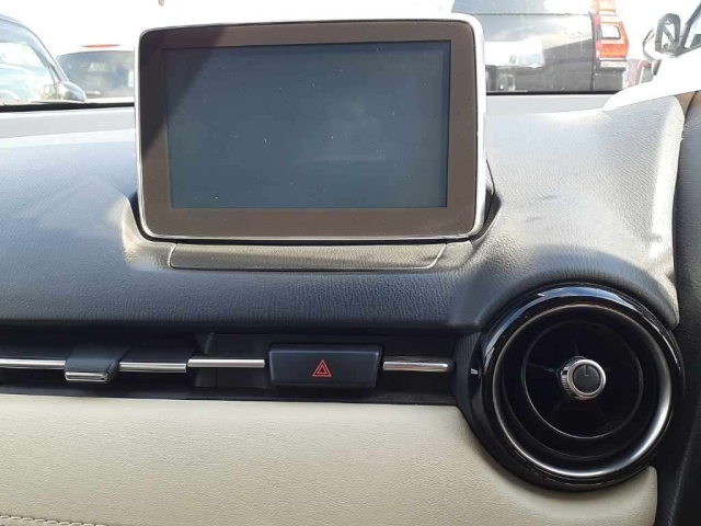 MAZDA DEMIO 2014