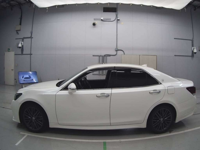 TOYOTA CROWN 2017