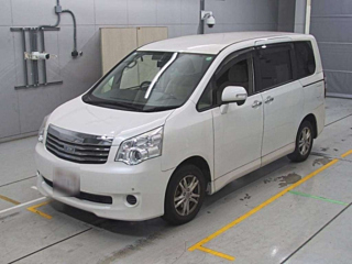TOYOTA NOAH 2012