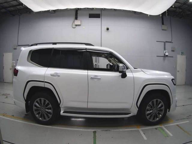 TOYOTA LAND CRUISER 2024