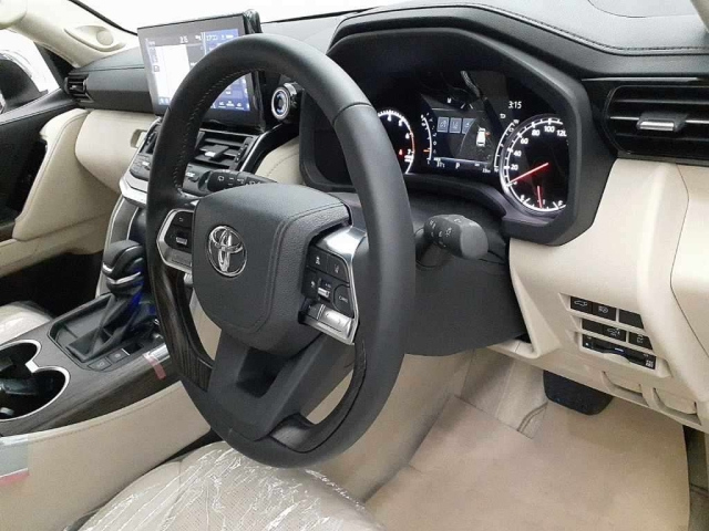 TOYOTA LAND CRUISER 2024