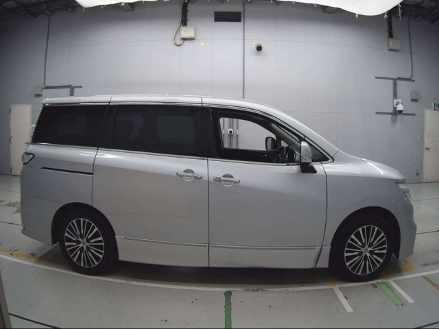 NISSAN ELGRAND 2018