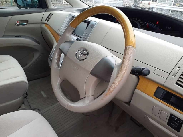 TOYOTA ESTIMA 2008