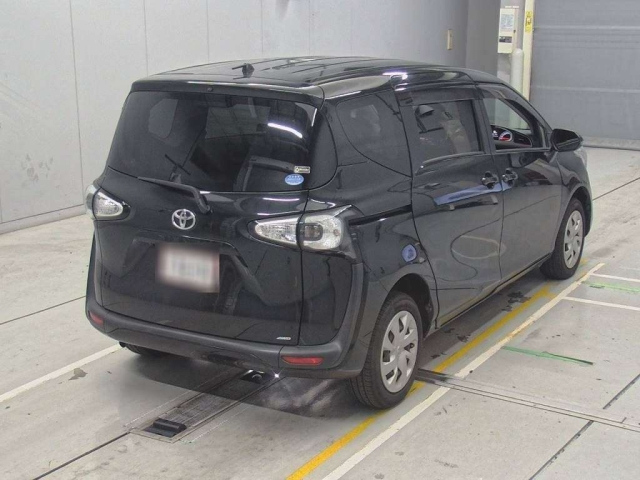 TOYOTA SIENTA 2017
