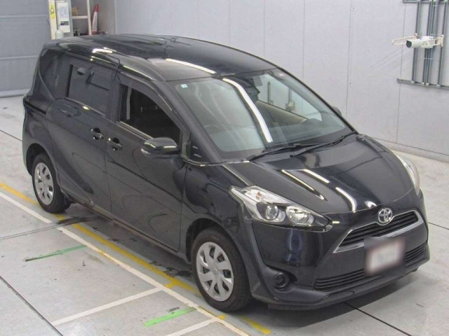 TOYOTA SIENTA 2017