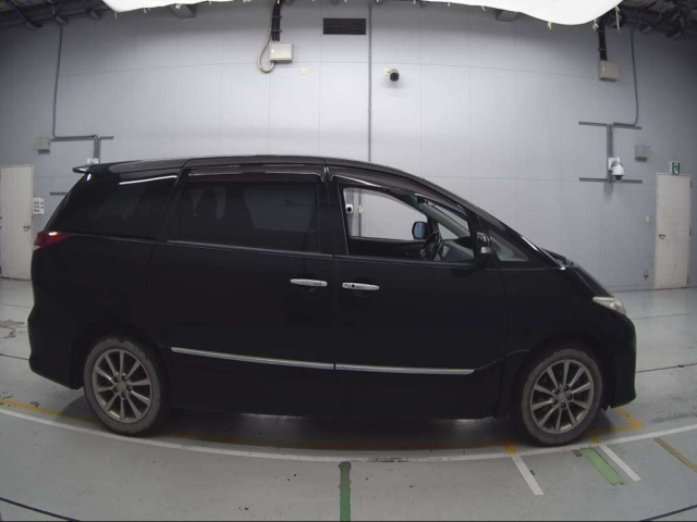 TOYOTA ESTIMA 2011