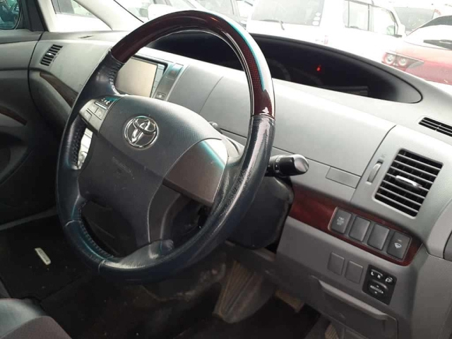 TOYOTA ESTIMA 2011