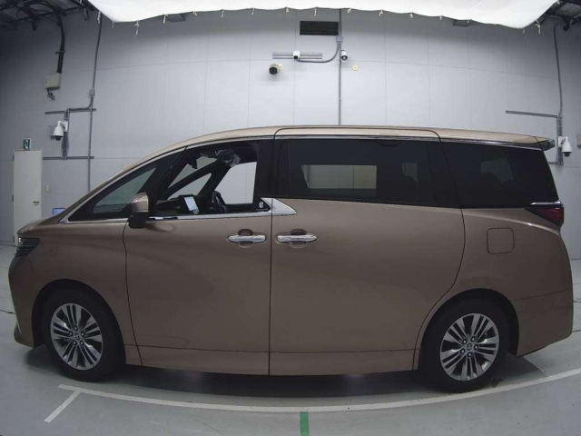 TOYOTA ALPHARD 2024