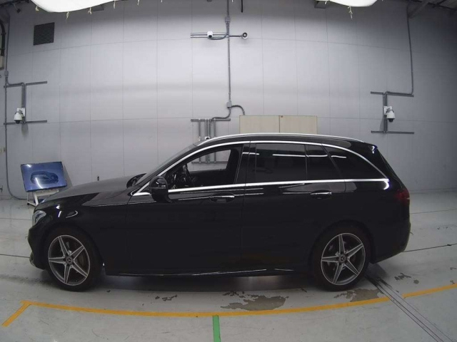 MERCEDES BENZ C CLASS WAGON 2017