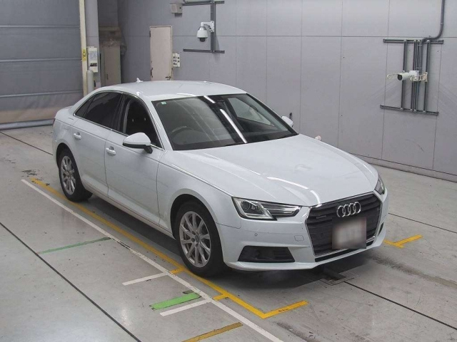 AUDI A4 2016