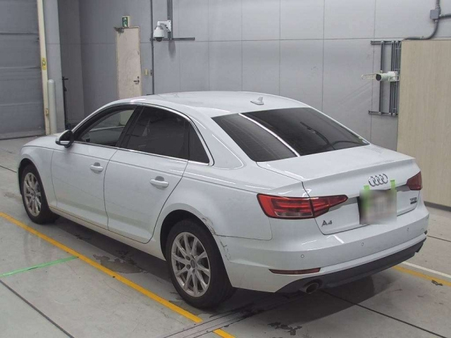 AUDI A4 2016