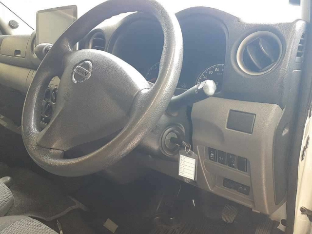 NISSAN CARAVAN VAN 2017