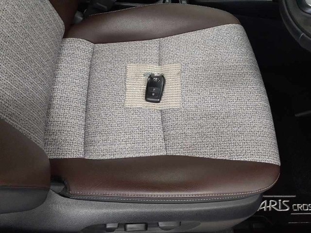TOYOTA YARIS CROSS 2023