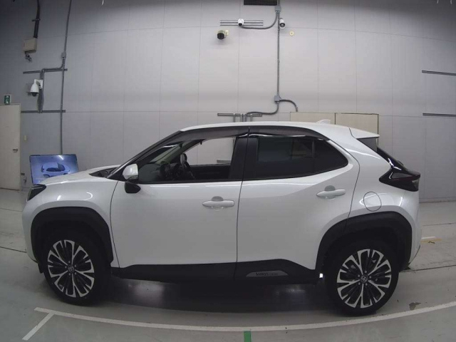 TOYOTA YARIS CROSS 2023