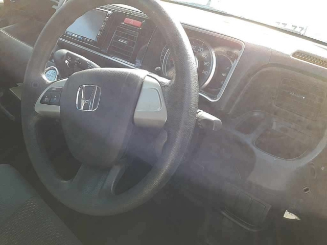 HONDA LIFE 2011