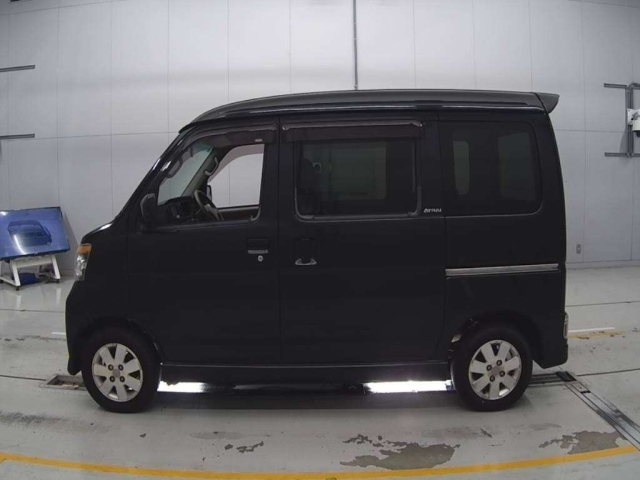 DAIHATSU ATRAI WAGON 2010
