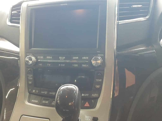 TOYOTA VELLFIRE 2012