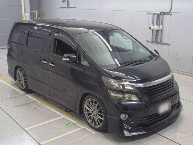 TOYOTA VELLFIRE 2013