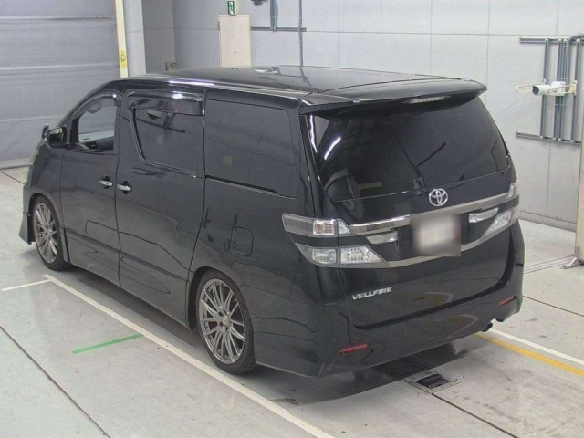 TOYOTA VELLFIRE 2013