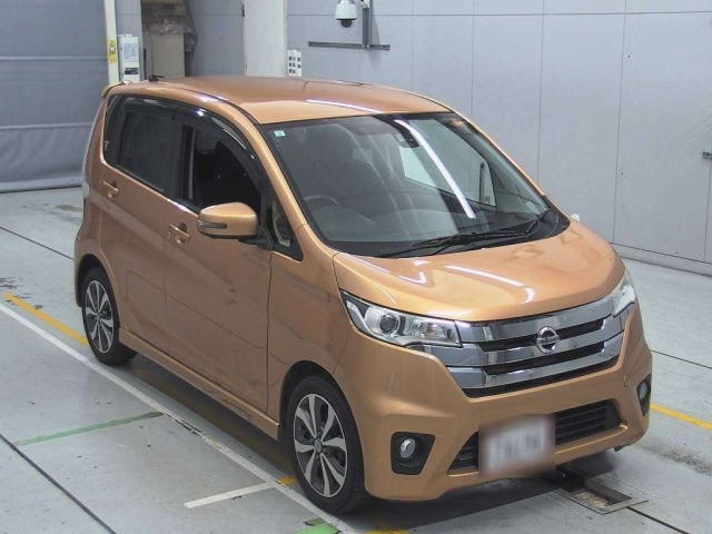 NISSAN DAYZ 2015