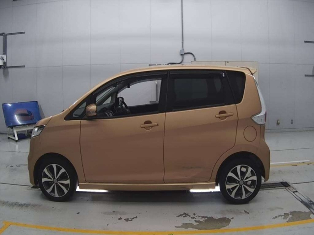 NISSAN DAYZ 2015