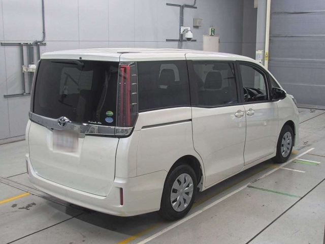 TOYOTA NOAH 2019