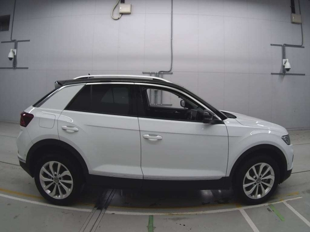 VOLKSWAGEN T-ROC 2023