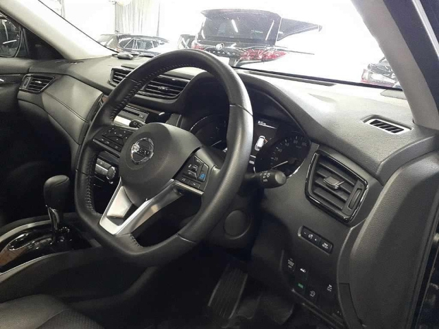 NISSAN X-TRAIL 2020